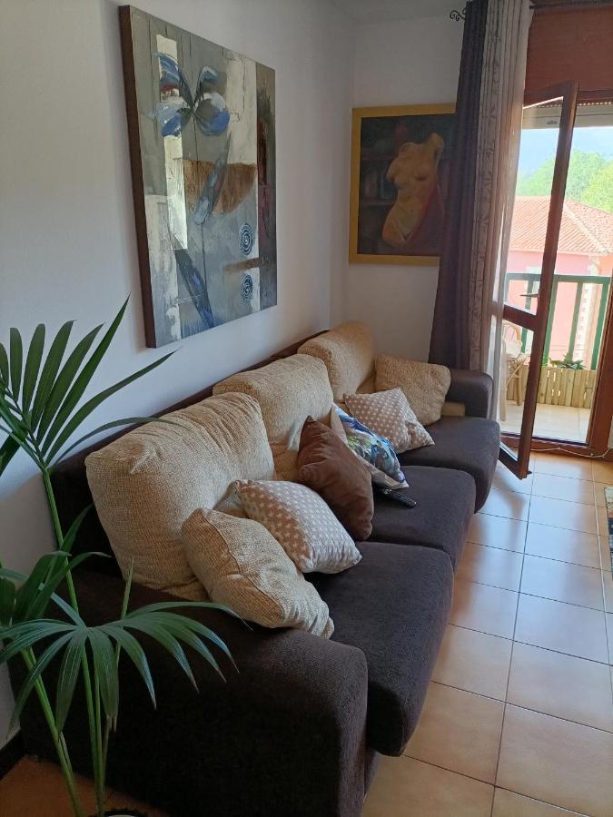 Habitación con vistas en Bádames compartido el piso con el propietario y otros huéspedes Apartamento Exterior foto